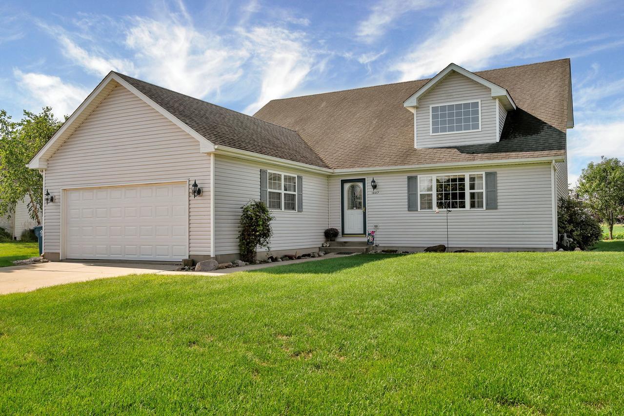1807 Sunset Ln., Morris, IL 60450