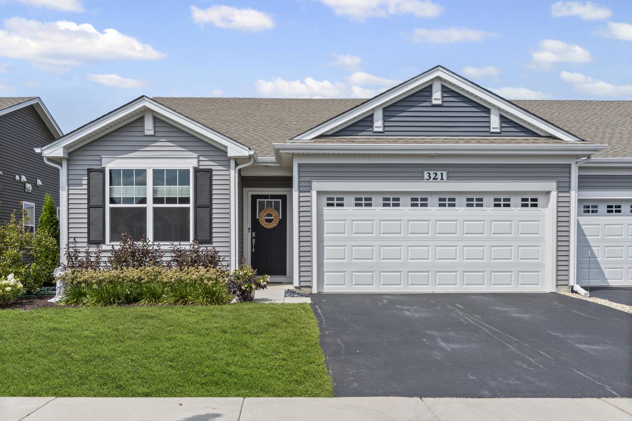 321 Ridley St., North Aurora, IL 60542
