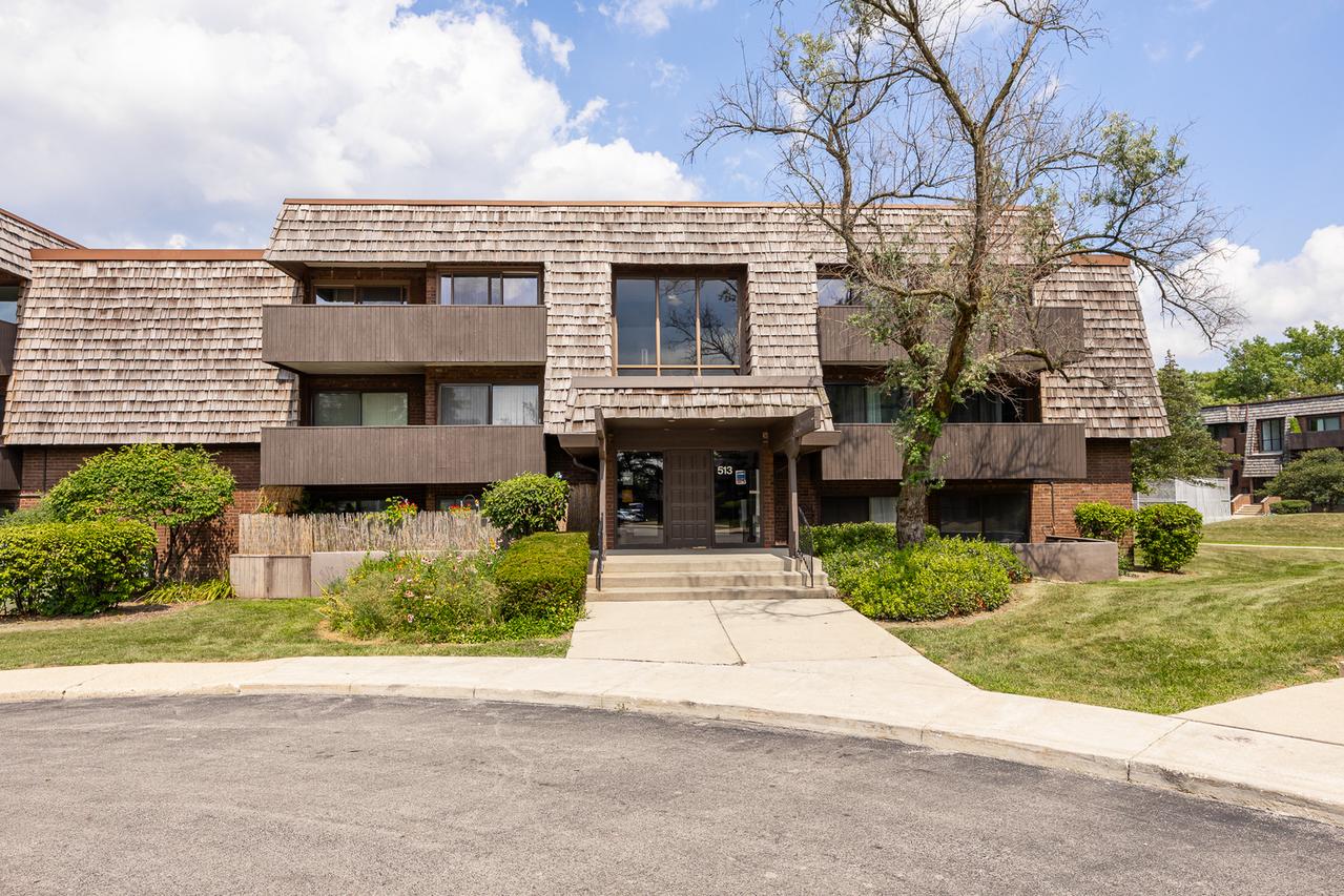 513 Timber Ridge Dr. #308, Carol Stream, IL 60188