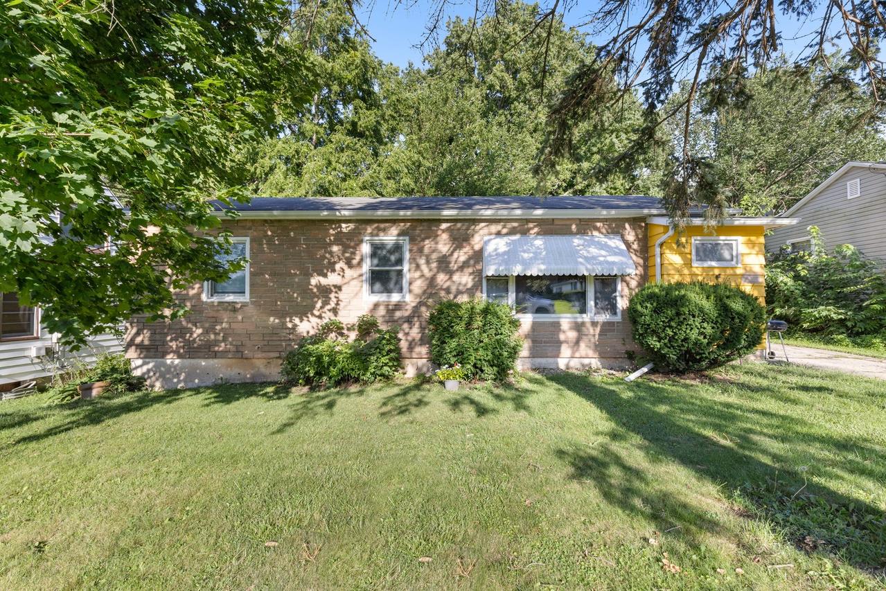 1421 Rotzler Ave., Freeport, IL 61032