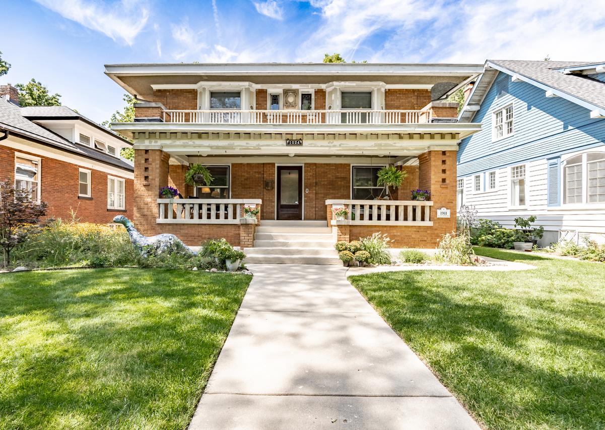 1024 N Spring St., Elgin, IL 60120