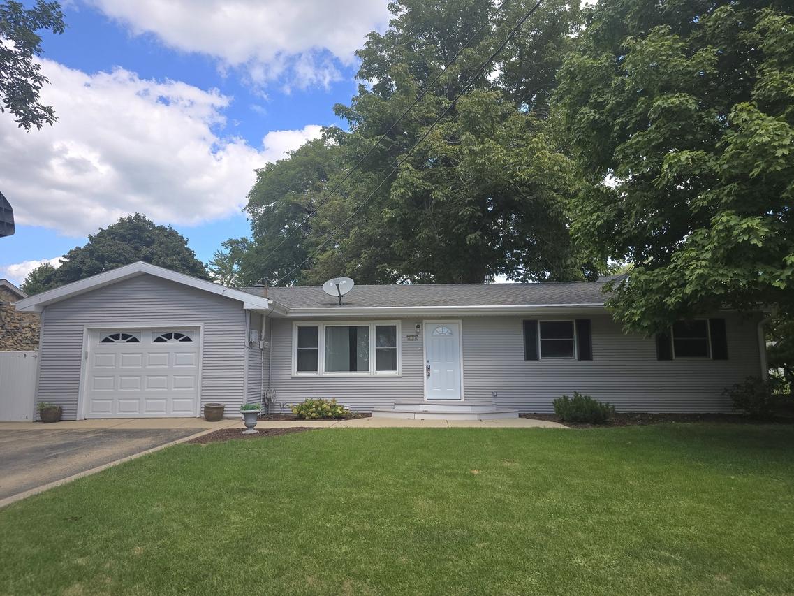 235 Hansen Circle Dr., Clifton, IL 60927