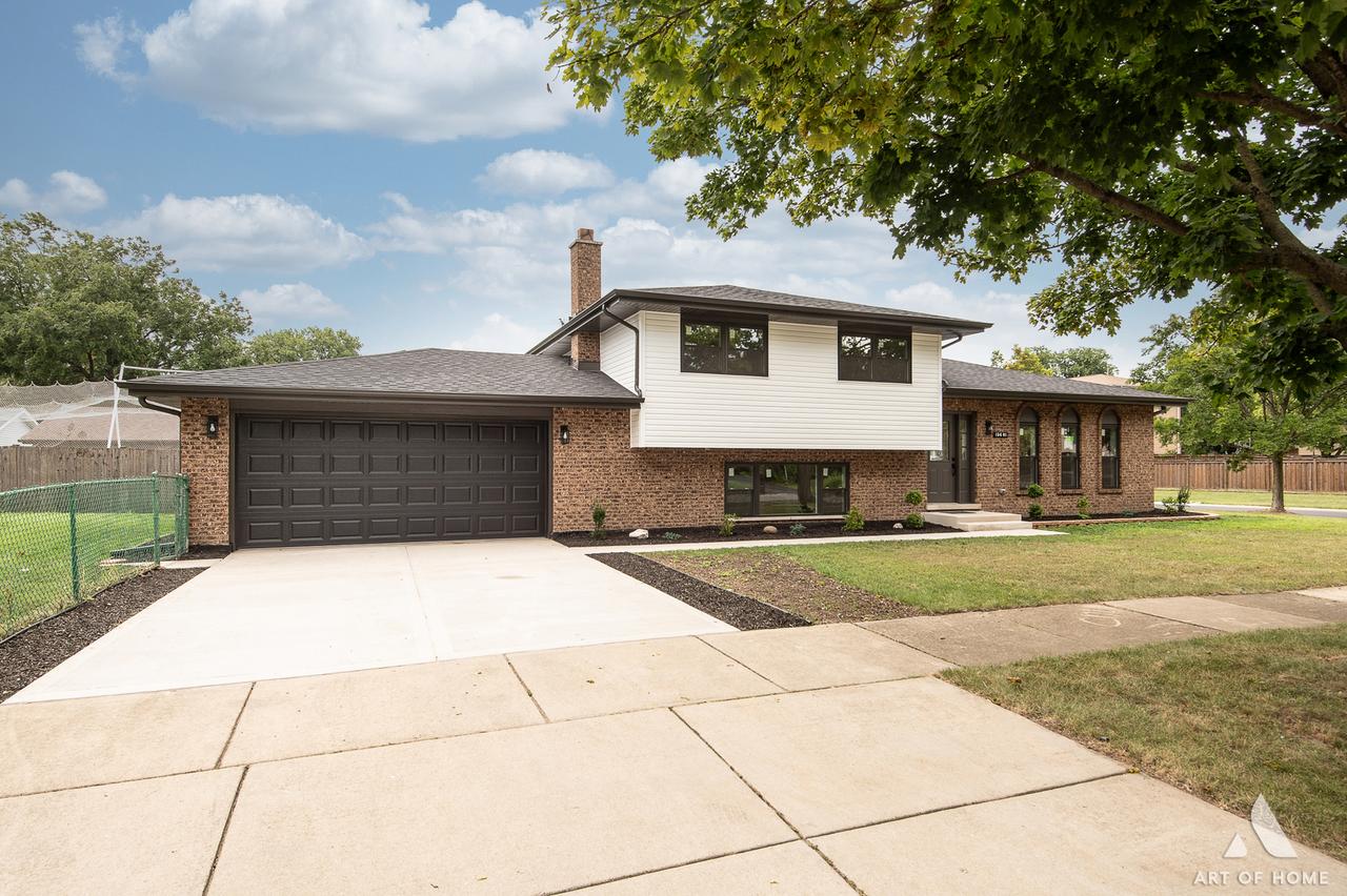 15601 Latrobe Ave., Oak Forest, IL 60452