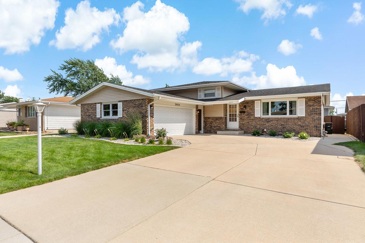 2925 193rd St., Lansing, IL 60438