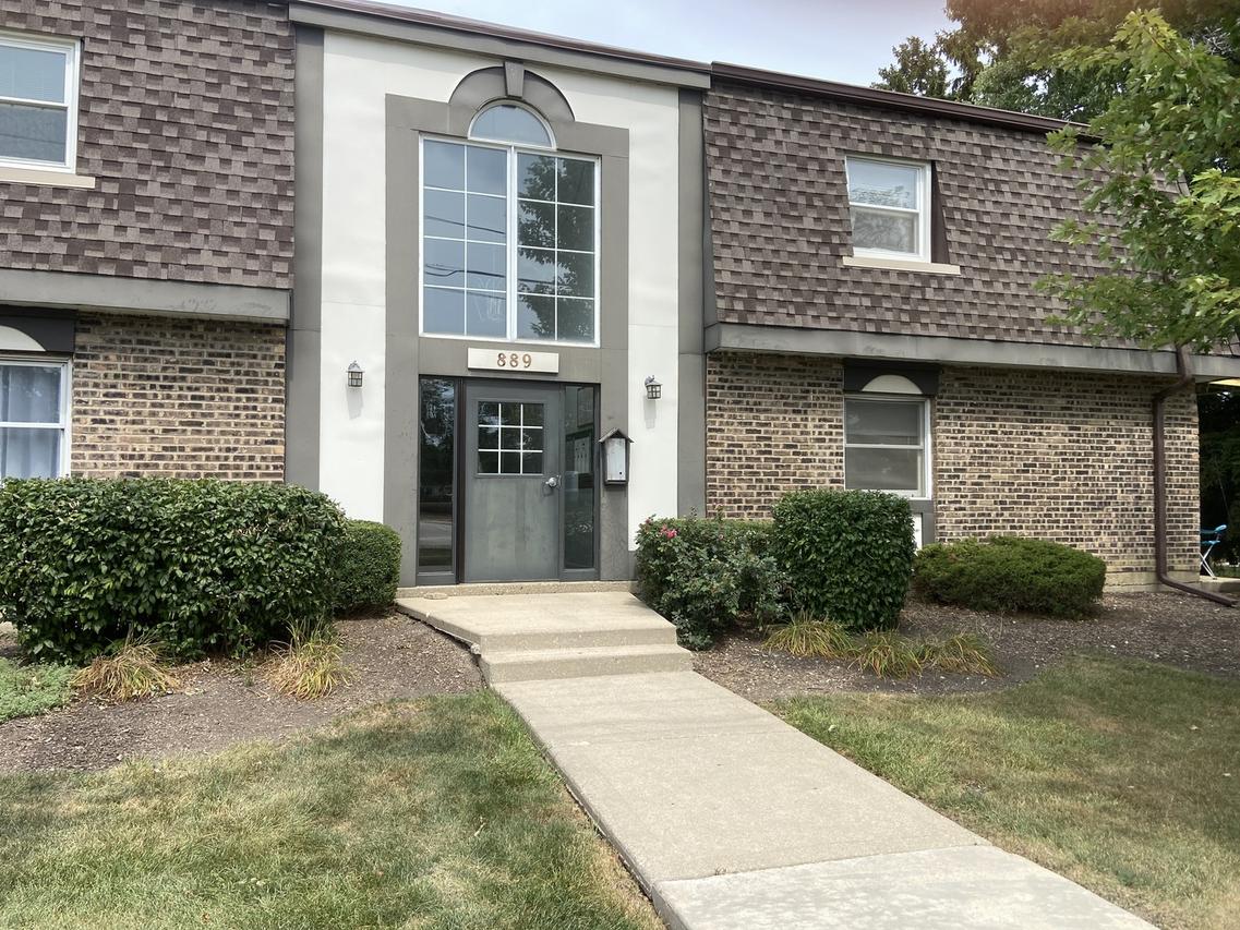 889 Trace Dr. #210, Buffalo Grove, IL 60089