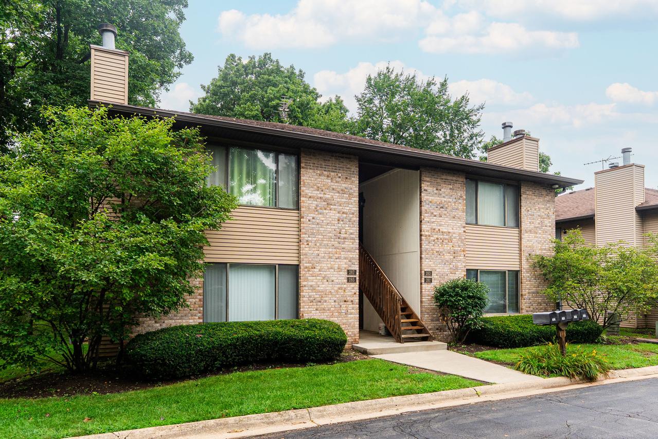281 S Harrison St., Geneva, IL 60134