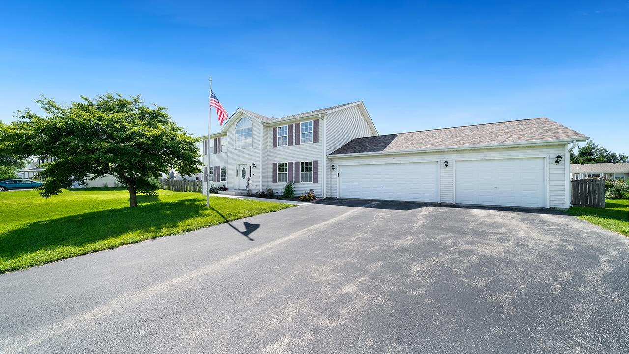 10950 Cotton Thistle, Roscoe, IL 61073
