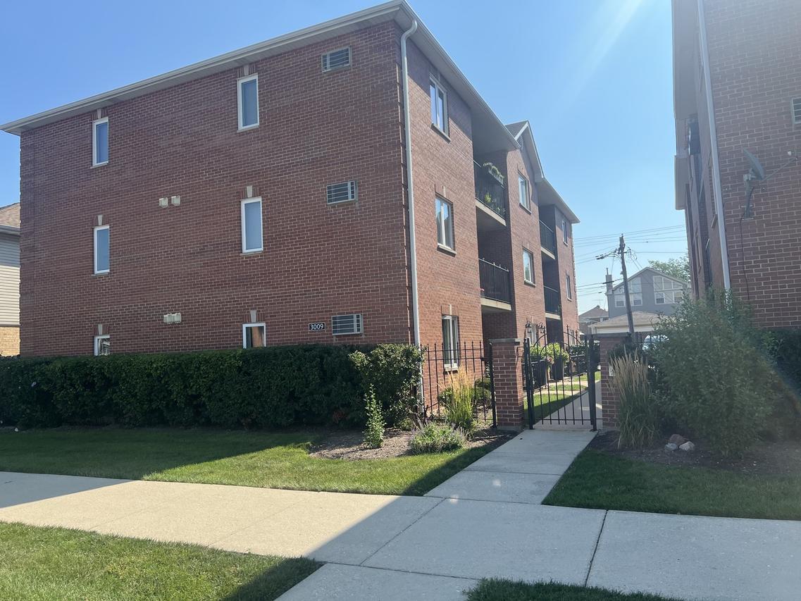 3009 N Oriole Ave. #103, Chicago, IL 60707