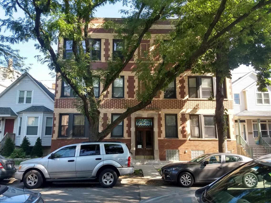 2046 W Cuyler Ave. #3W, Chicago, IL 60618