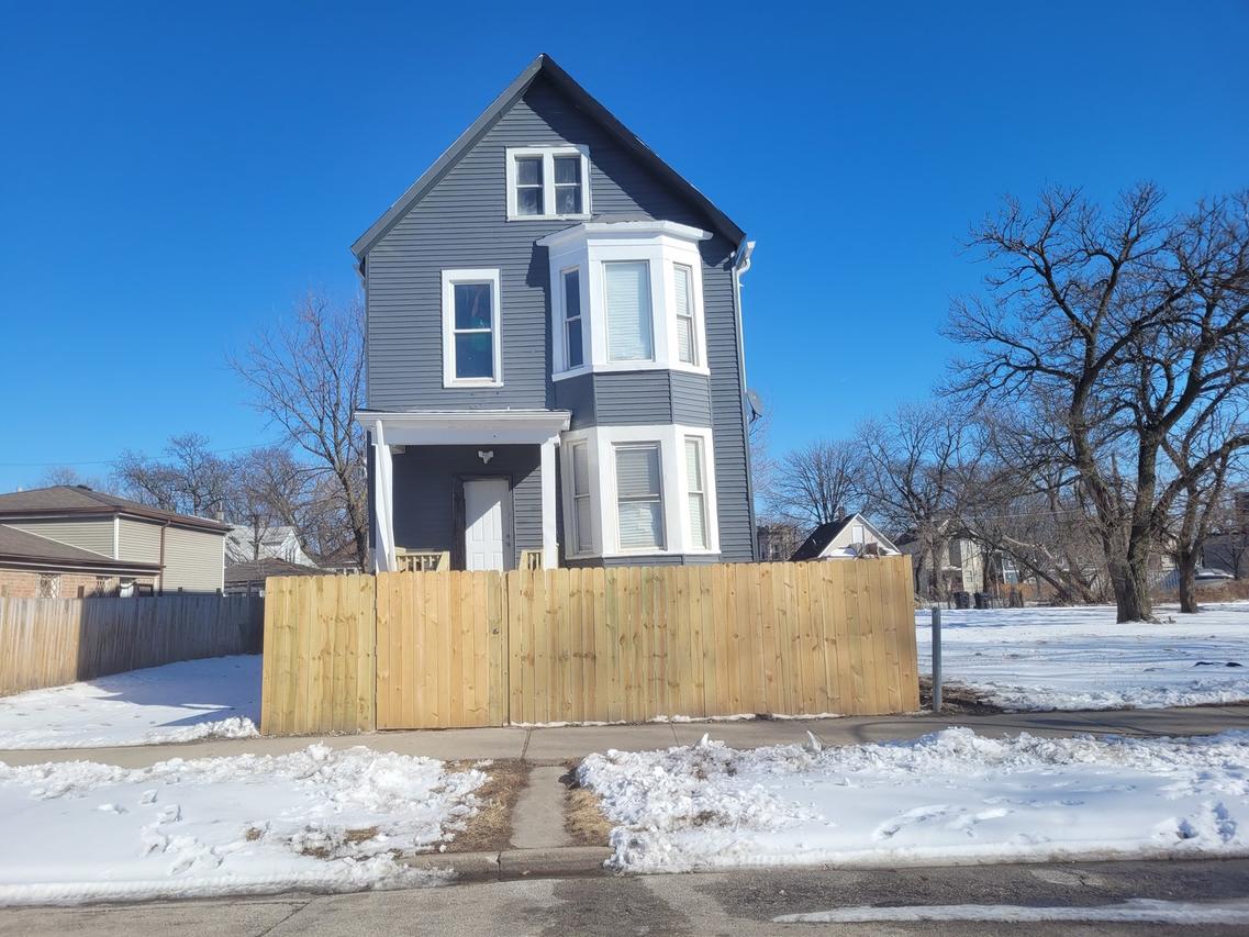 6039 S Carpenter St., Chicago, IL 60621