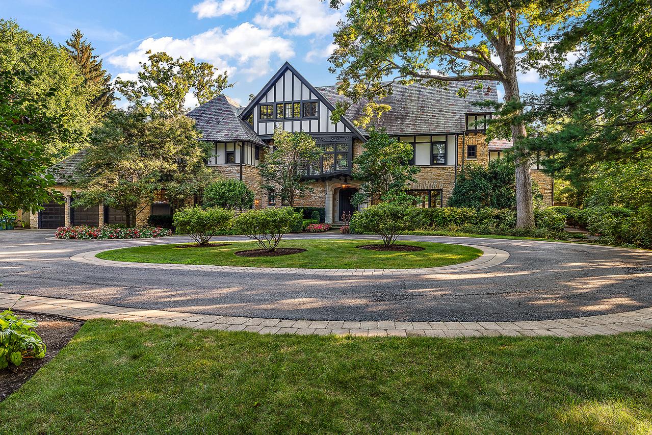 640 Hill Rd., Winnetka, IL 60093