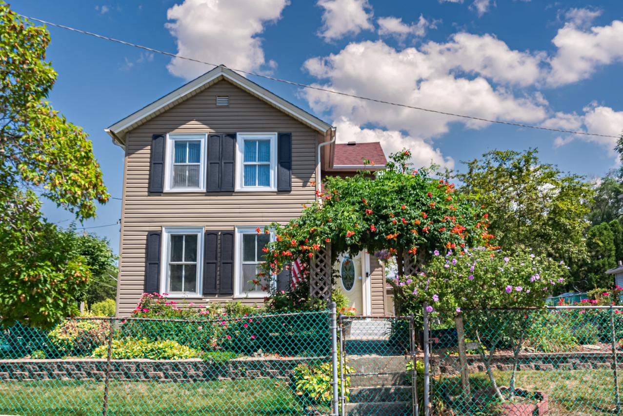 225 High St., Aurora, IL 60505