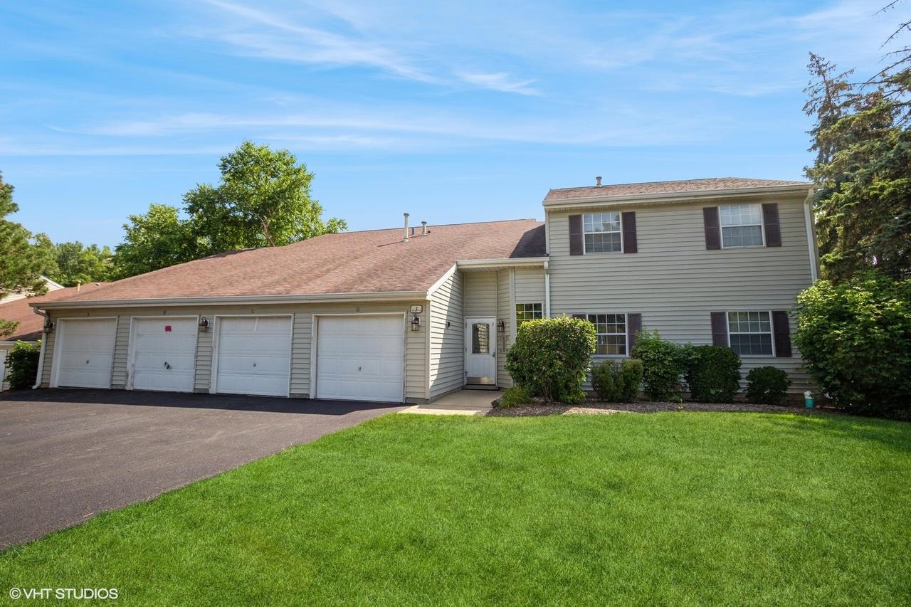 3 N Victoria Ln. #A, Streamwood, IL 60107