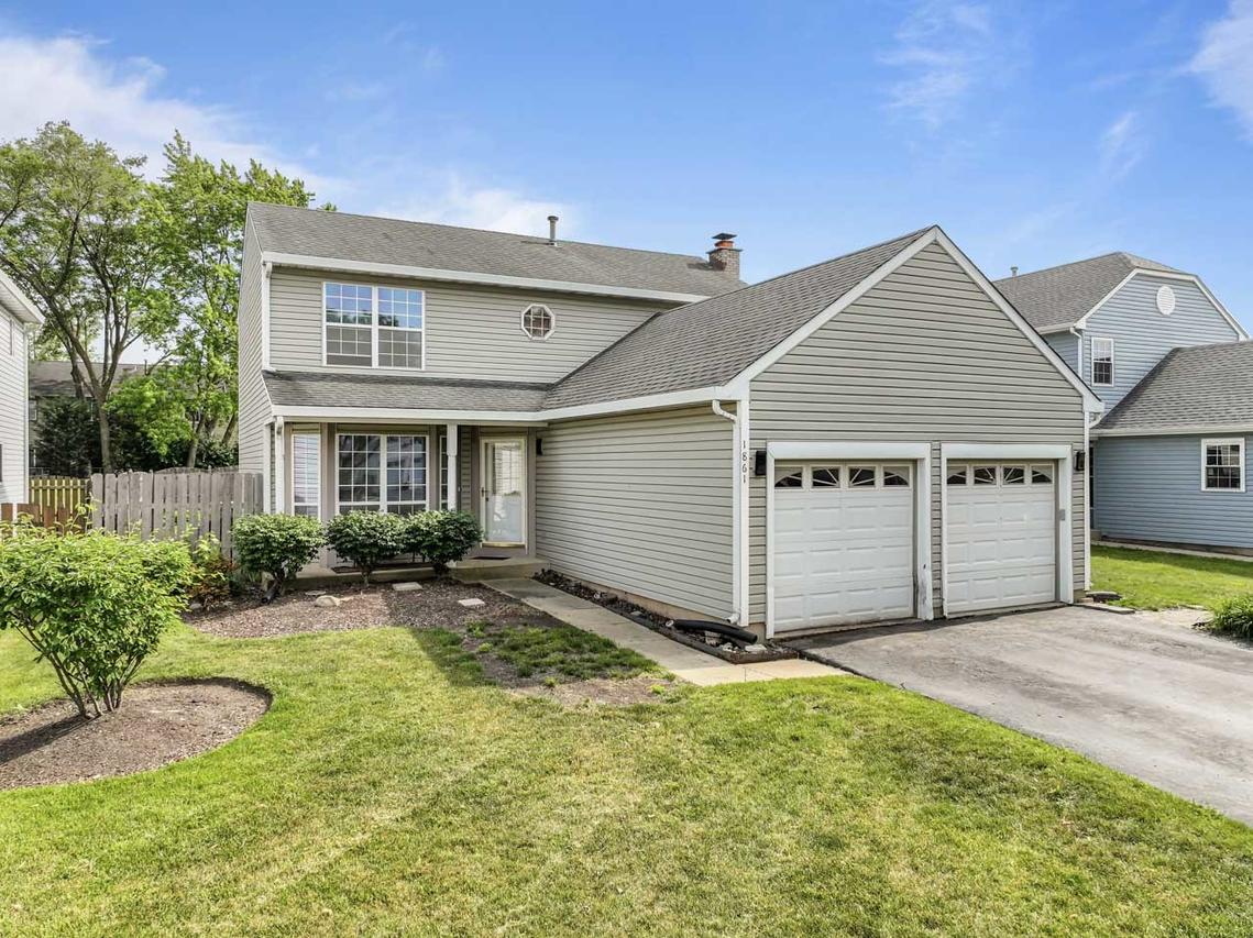 1861 Grosse Pointe Cir., Hanover Park, IL 60133