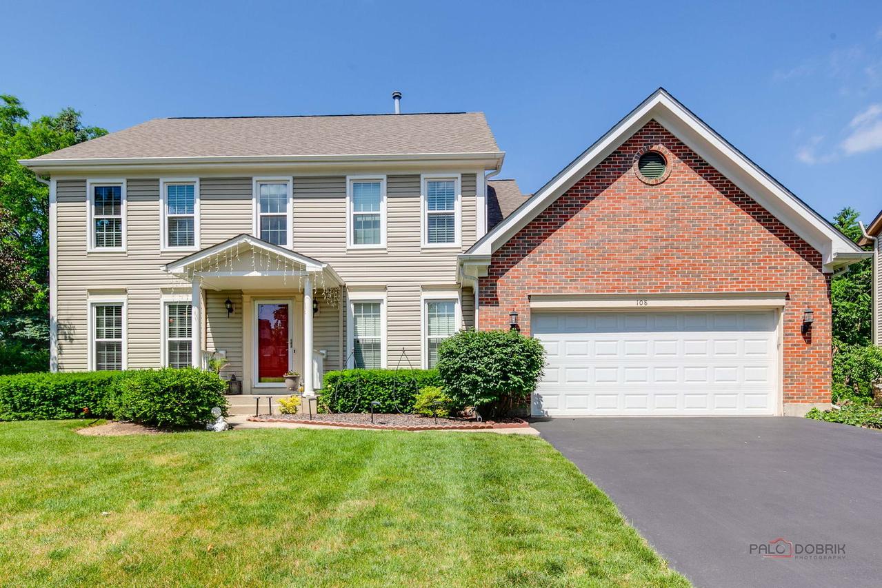 108 Brook Hill Ln., Vernon Hills, IL 60061