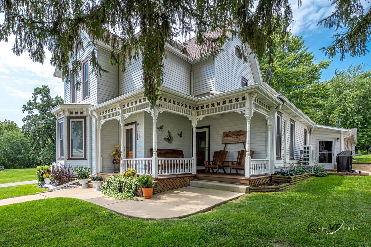 601 Franklin St., Scales Mound, IL 61075