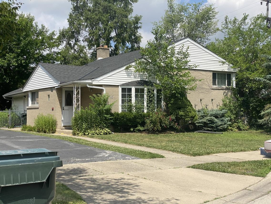 7142 Keating Ave., Lincolnwood, IL 60712