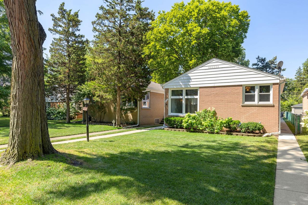826 Brown Ave., Evanston, IL 60202