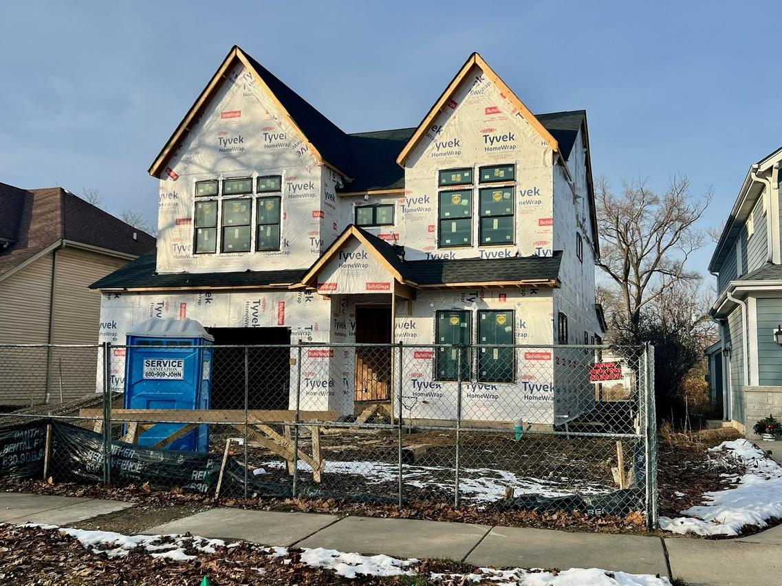 183 E Grantley Ave., Elmhurst, IL 60126