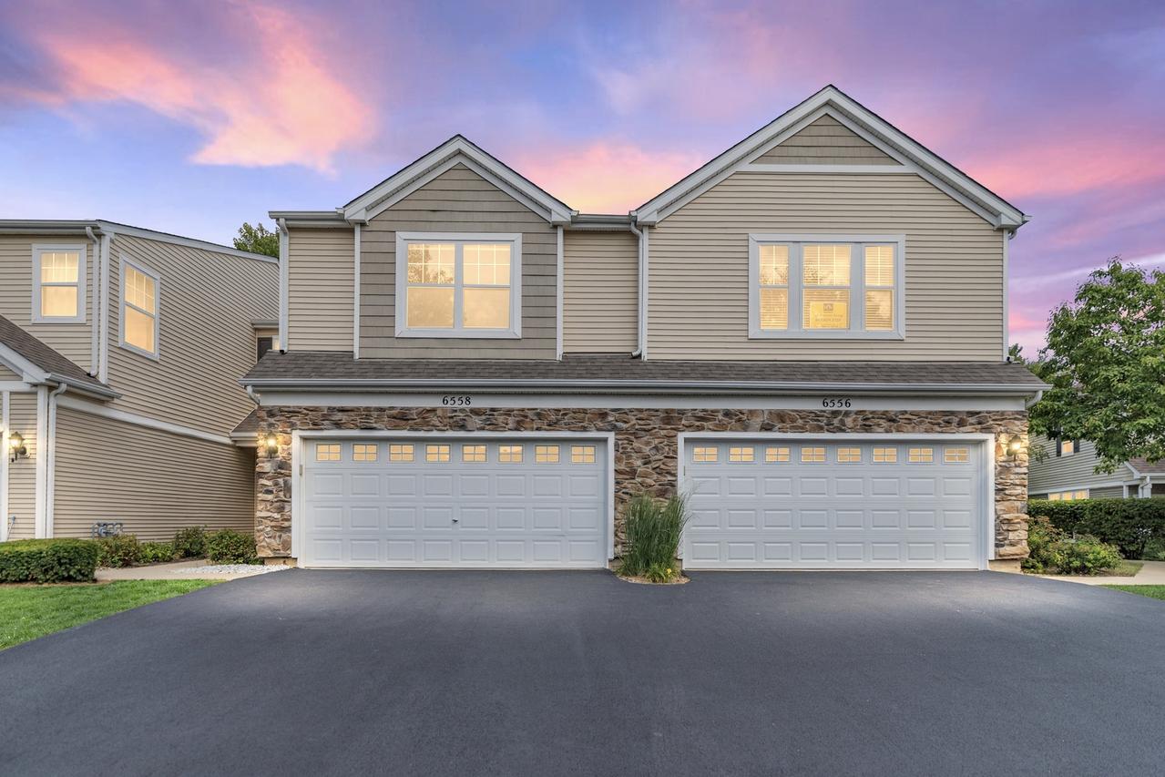 6558 Marble Ln., Carpentersville, IL 60110