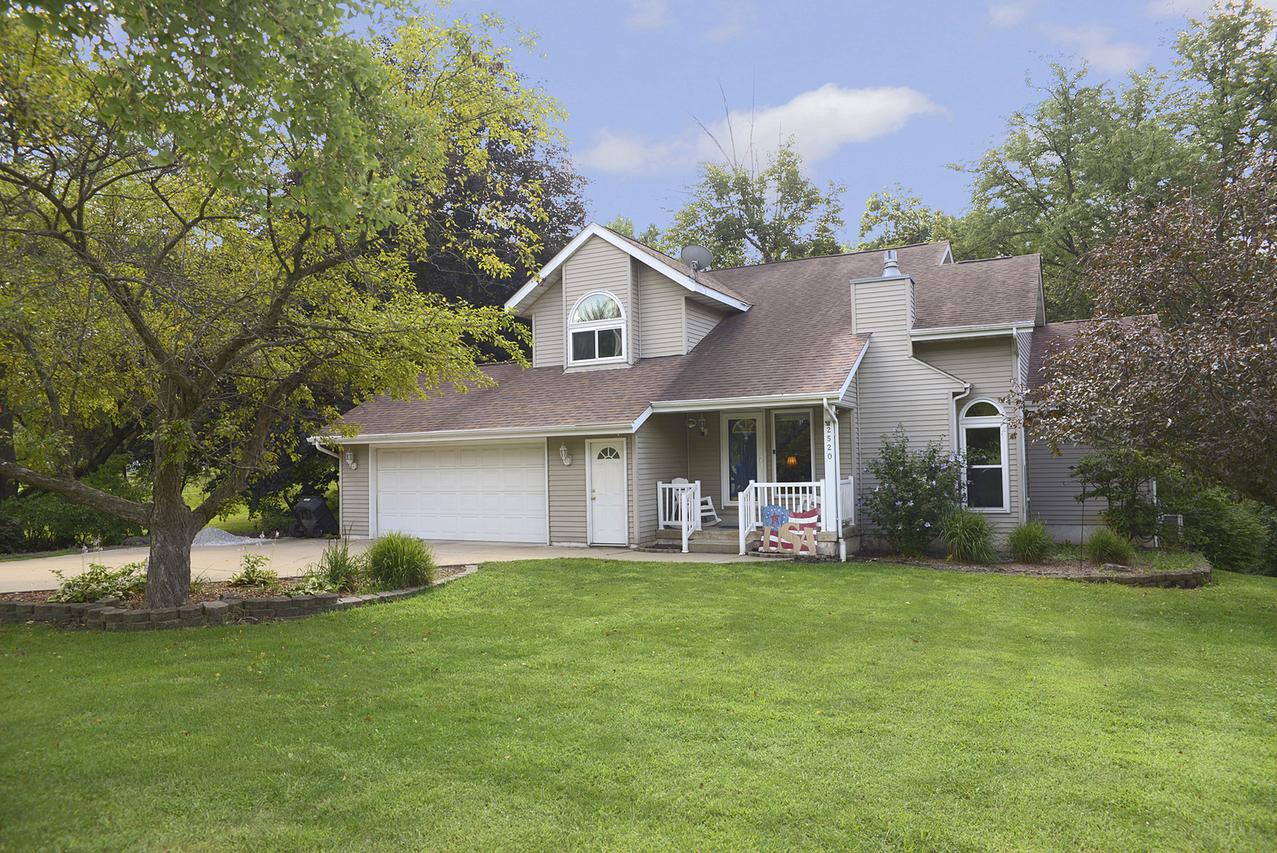 2520 Champlain St., Ottawa, IL 61350