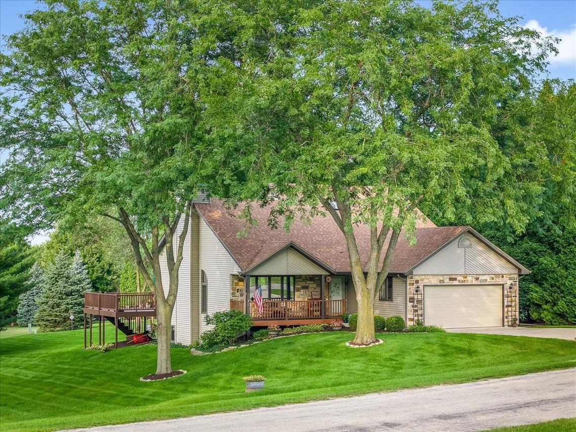 1646 Larchmont Rd., Davis, IL 61019