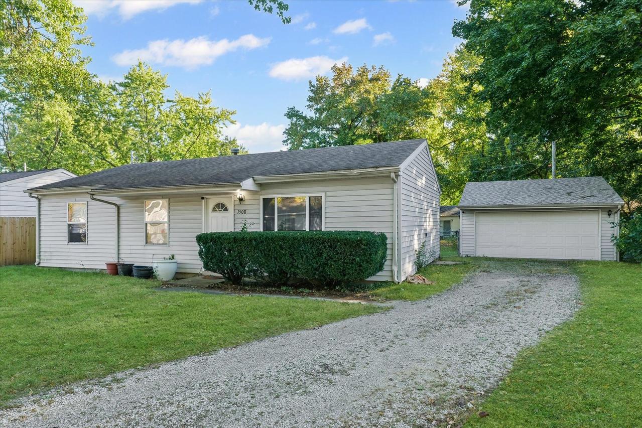 1508 Centennial Dr., Champaign, IL 61821