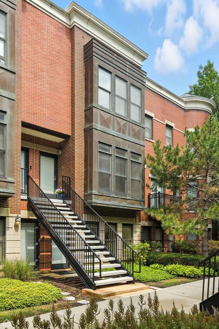 834 W Village Ct., Chicago, IL 60608