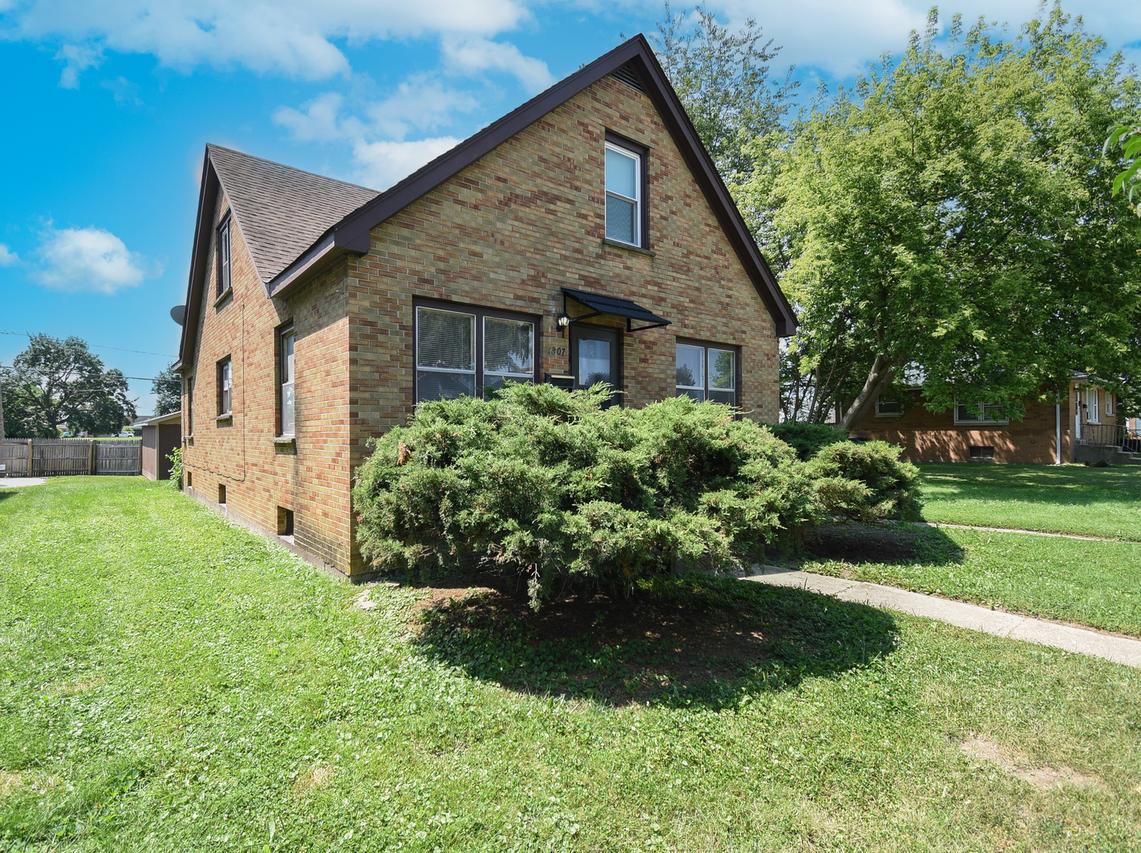 1807 16th St., North Chicago, IL 60064