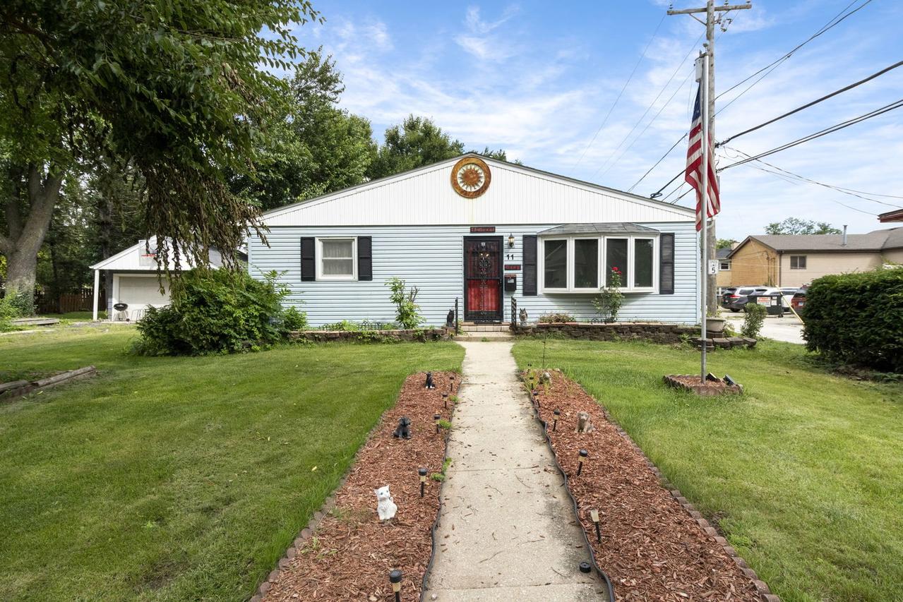 11 N Grant St., Westmont, IL 60559