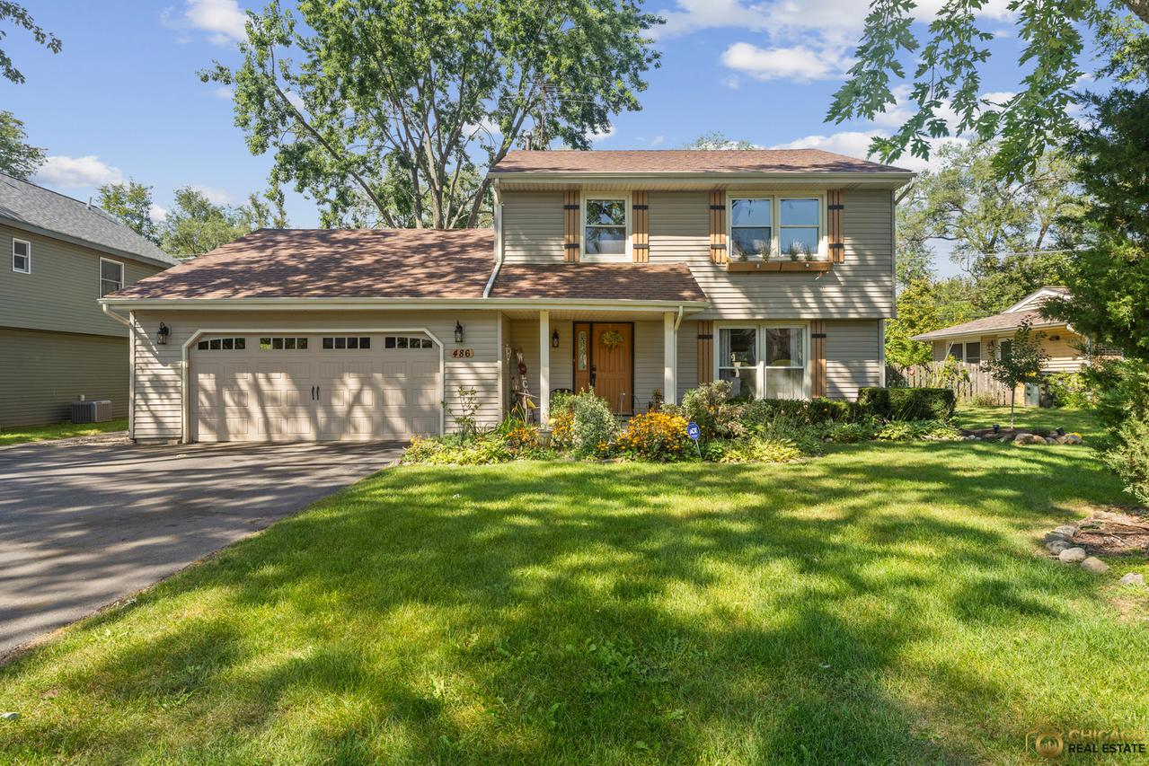 486 Hiawatha Dr., Carol Stream, IL 60188