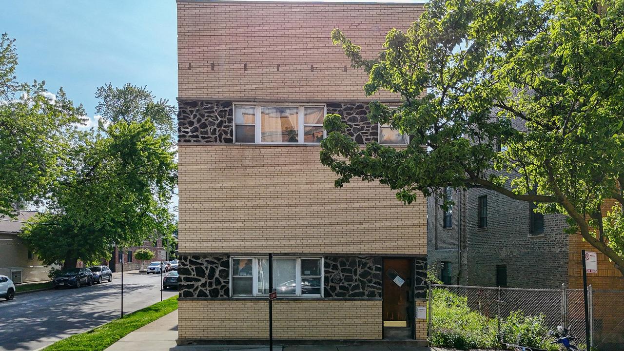 2958 S Lowe Ave., Chicago, IL 60616