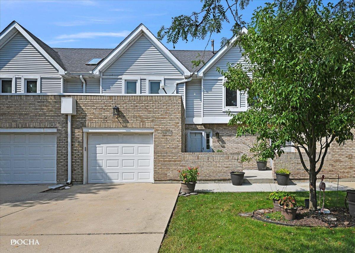 9404 Lindsay St., Orland Hills, IL 60487