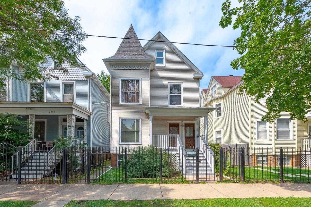 2702 N Monticello Ave., Chicago, IL 60647