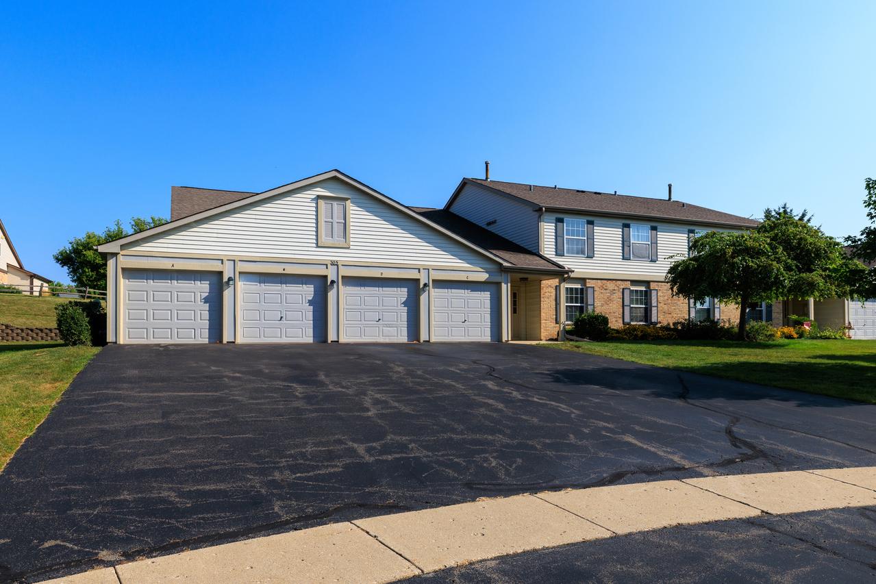 305 Crestview Dr. #A, Wauconda, IL 60084