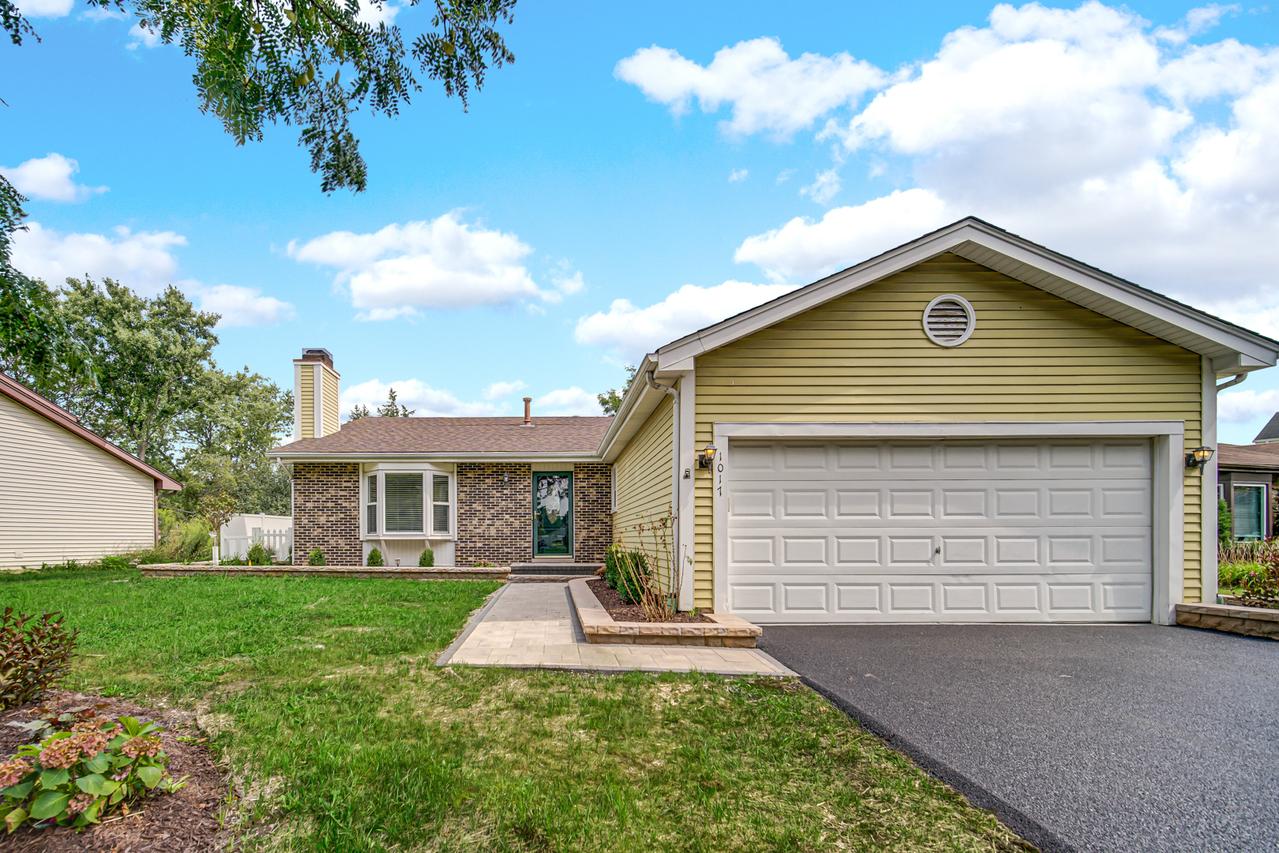 1017 Fordham Way, Westmont, IL 60559