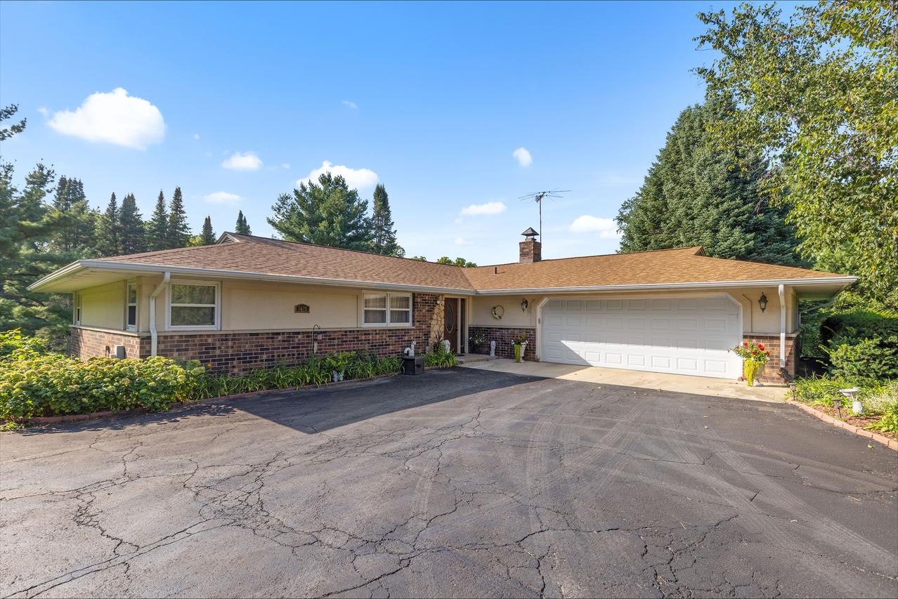 7475 Valentine Ln., Cherry Valley, IL 61016