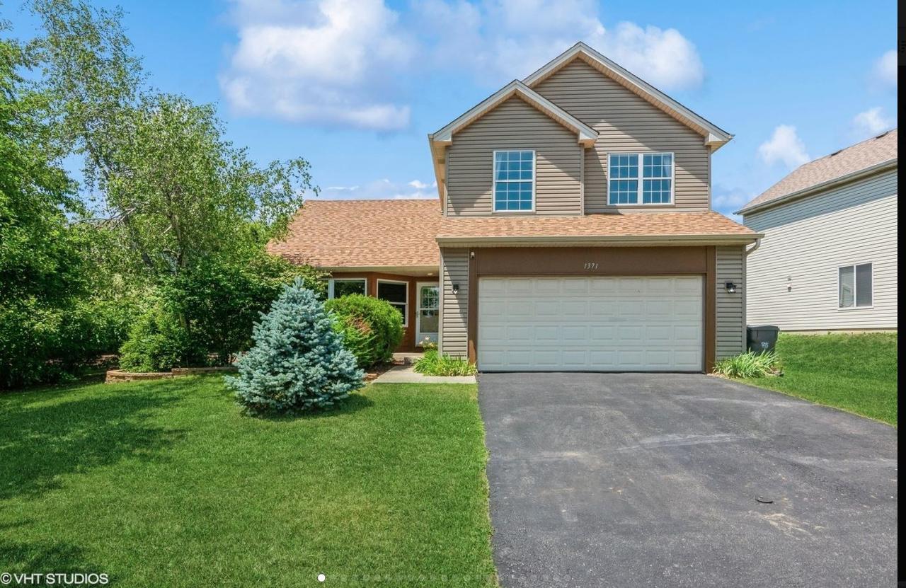 1371 Longford Cir., Elgin, IL 60120