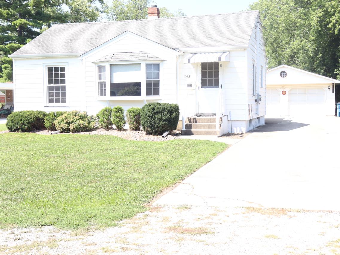 1522 E Hickory St., Streator, IL 61364