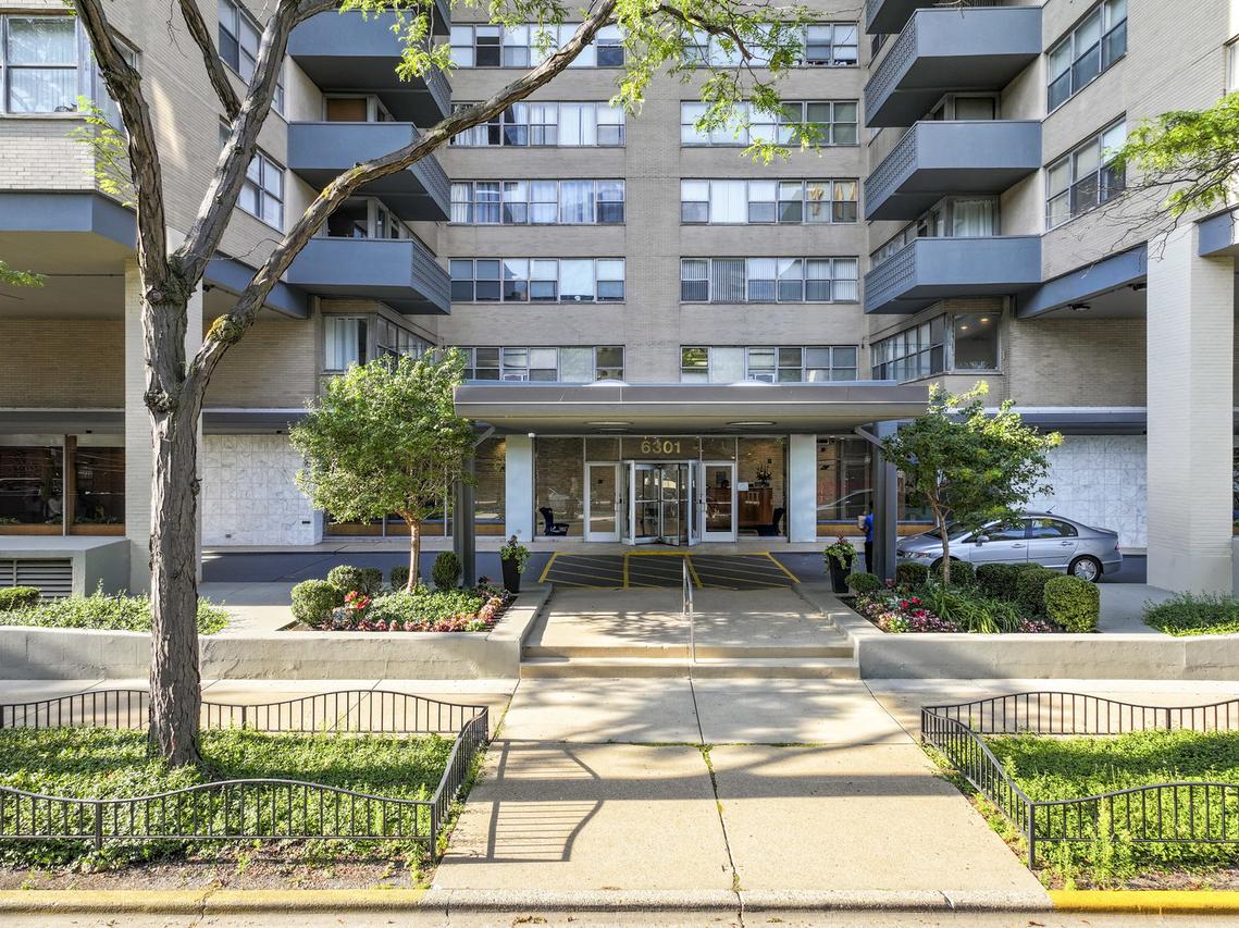 6301 N Sheridan Rd. #11R, Chicago, IL 60660