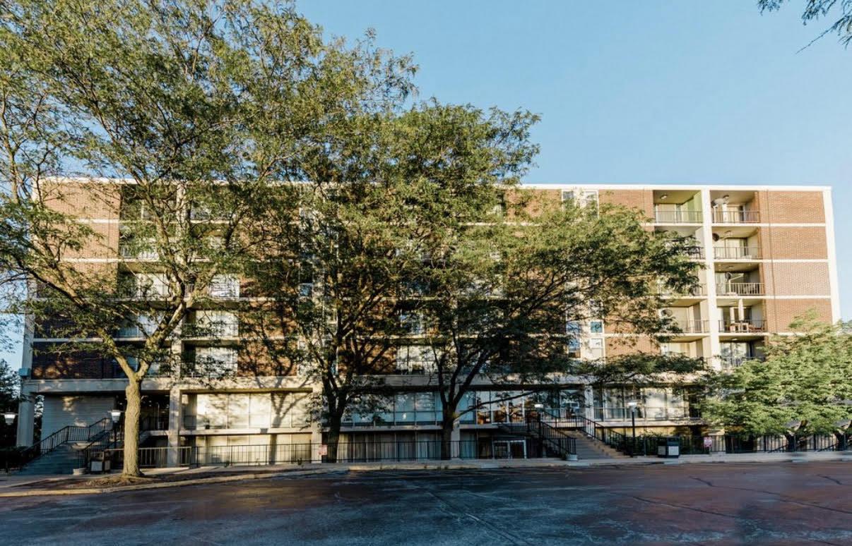 1043 S York Rd. #209, Bensenville, IL 60106