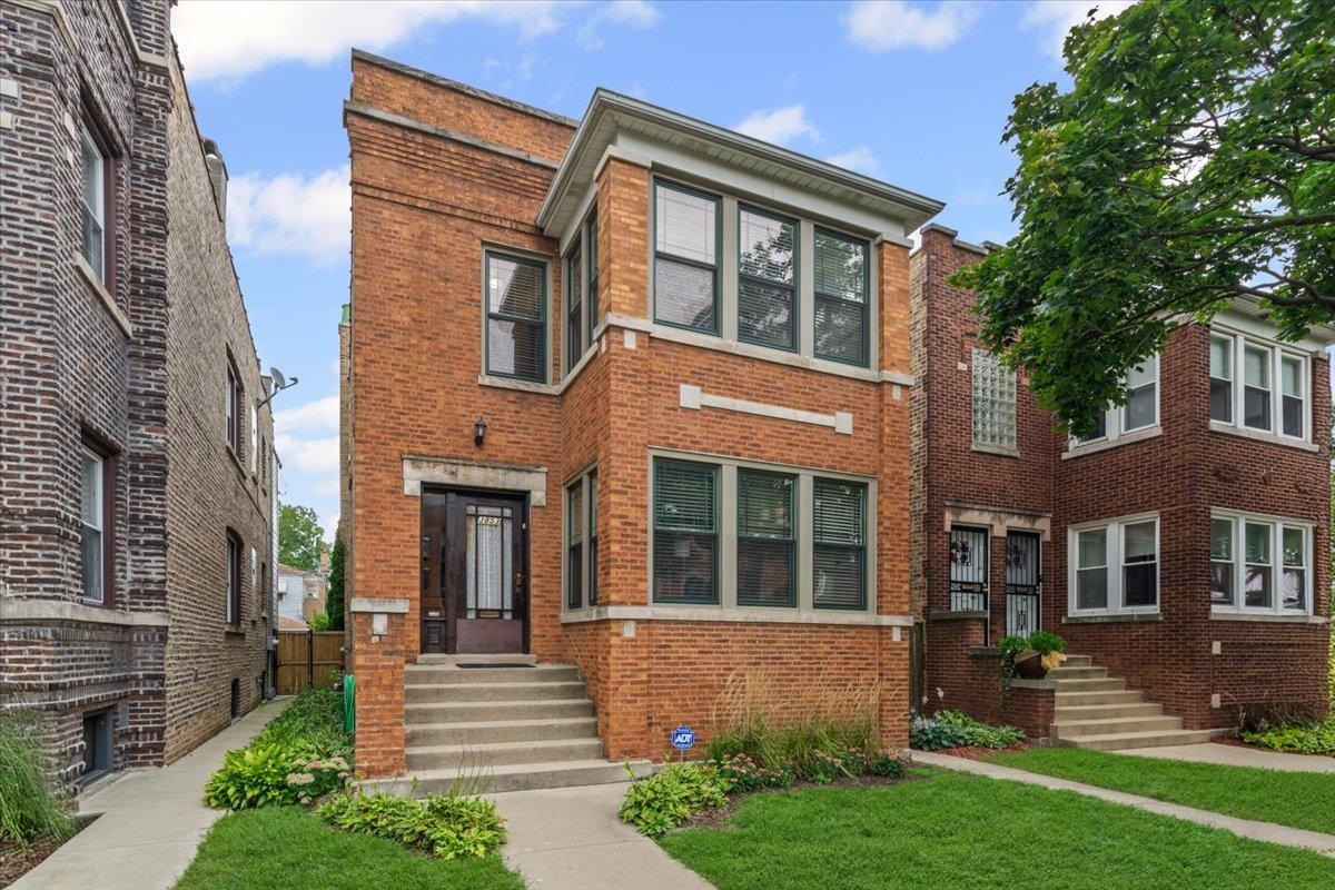3853 N Spaulding Ave., Chicago, IL 60618