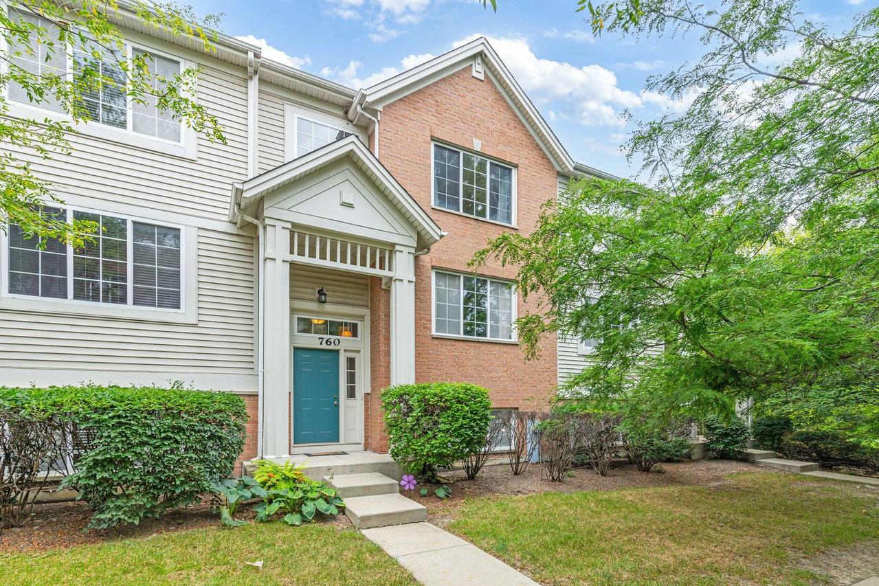 760 Hanbury Dr., Des Plaines, IL 60016
