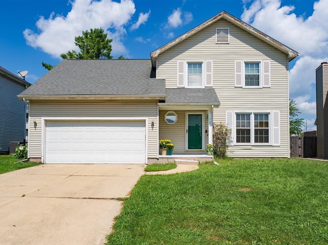 31 Boardwalk Cir., Bloomington, IL 61701