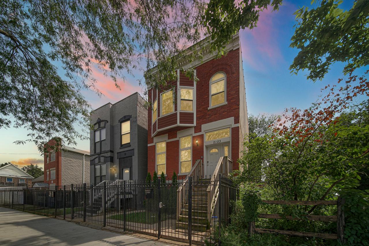 2123 W Adams St., Chicago, IL 60612