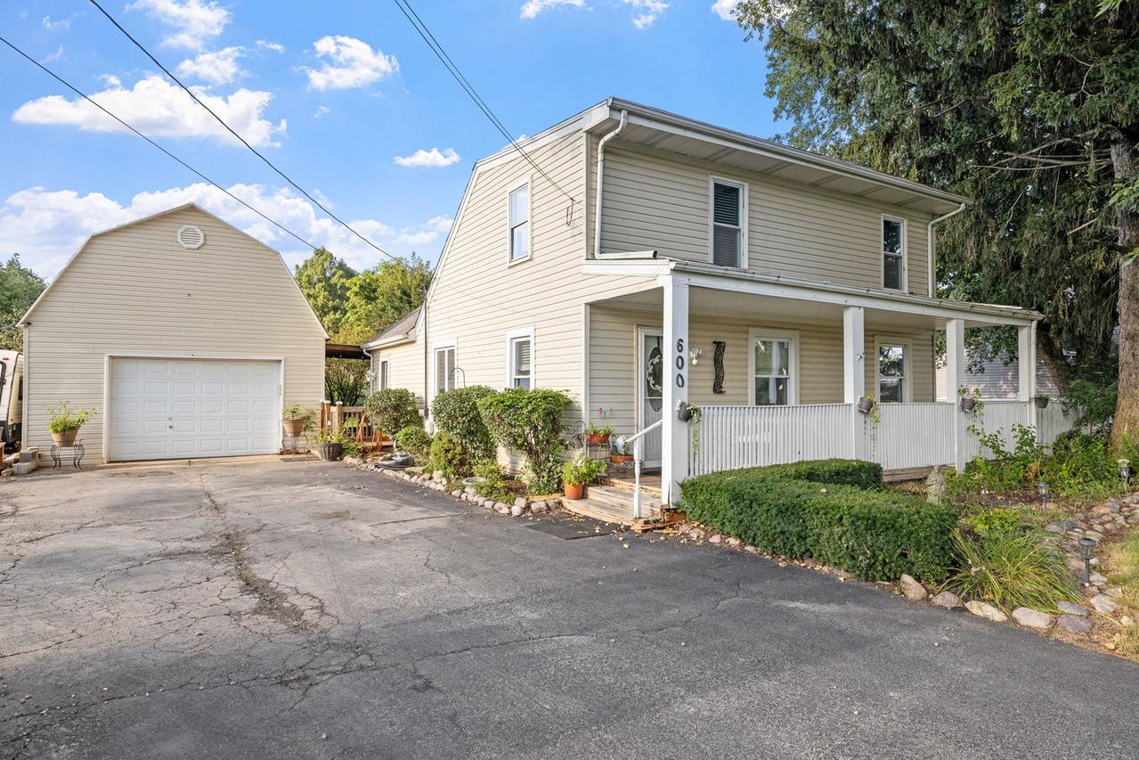 600 Bruce Rd., Lockport, IL 60441