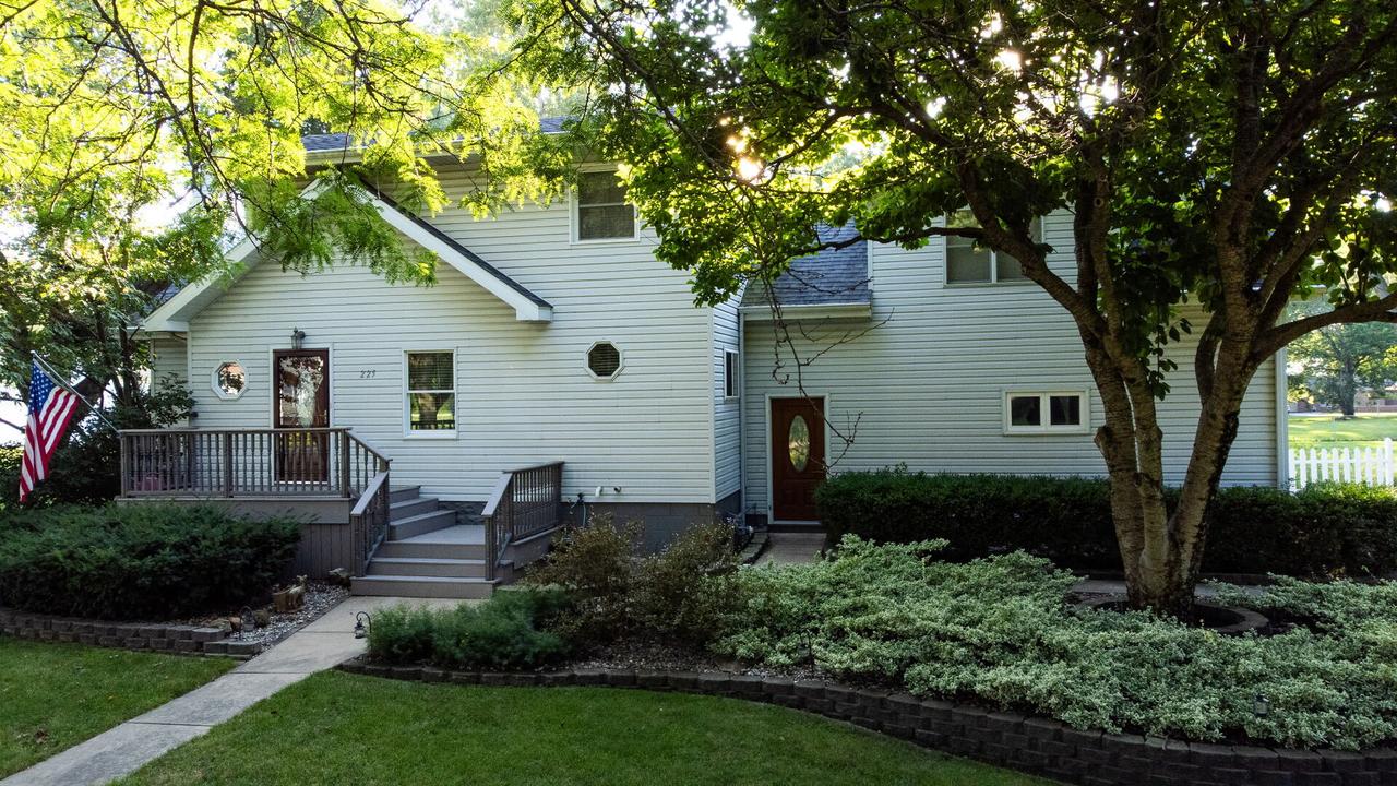 225 N East Ave., Bonfield, IL 60913