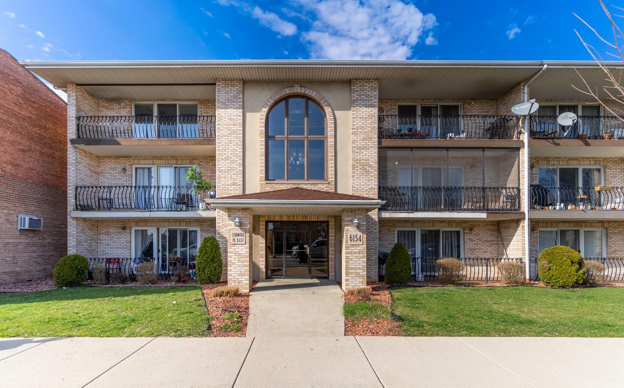 6154 W 63rd St. #3W, Chicago, IL 60638