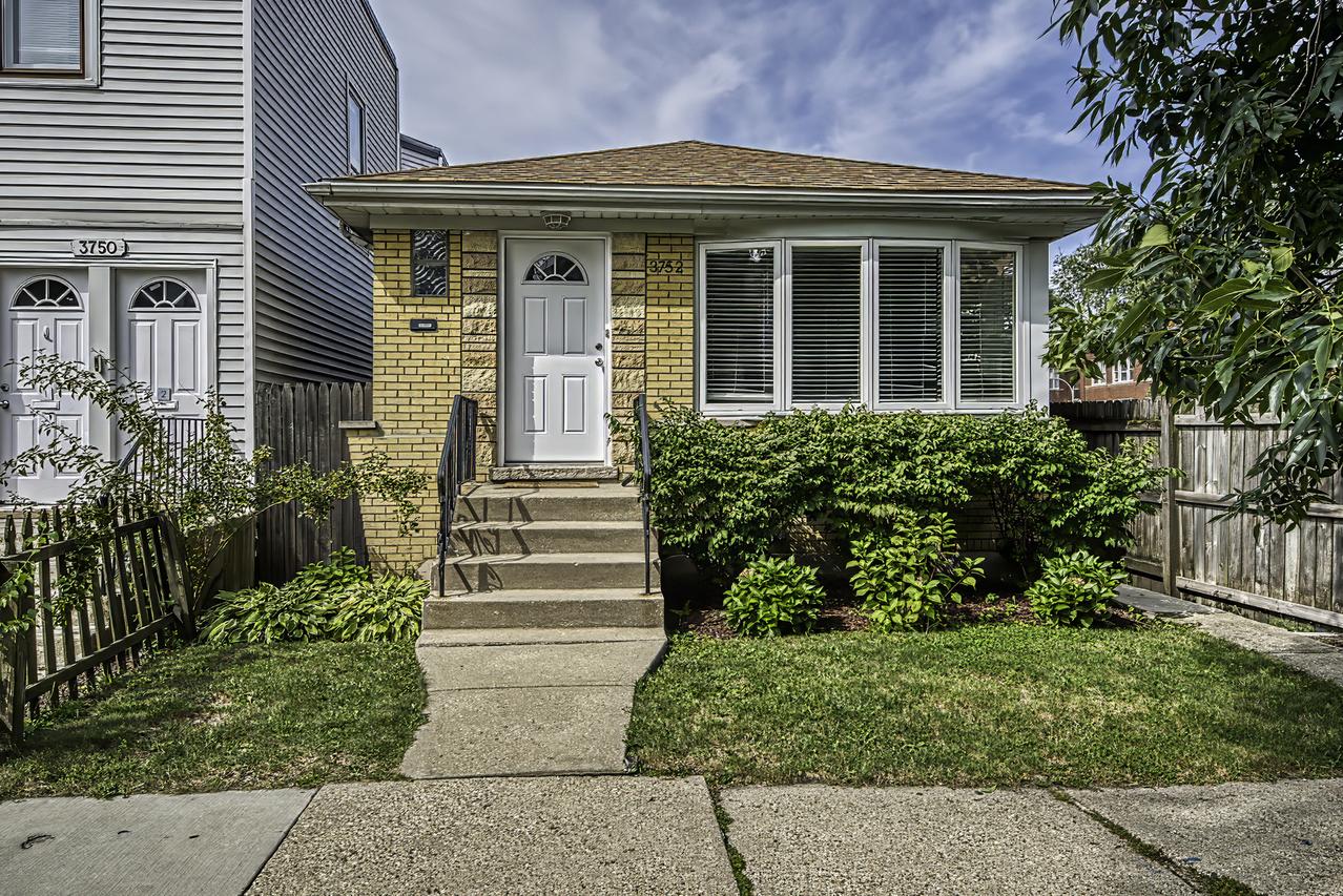 3752 N Albany Ave., Chicago, IL 60618
