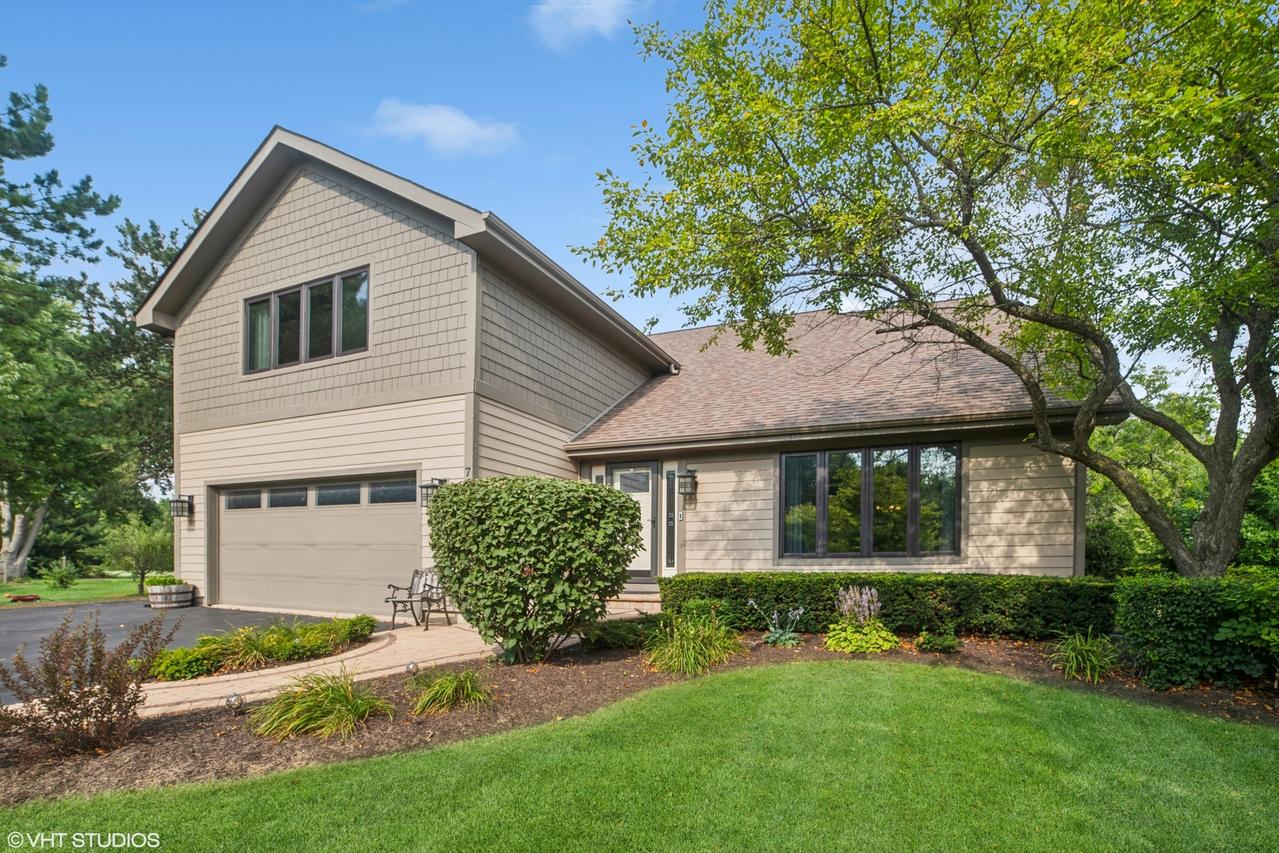 7620 Pheasant Dr., Lakewood, IL 60014